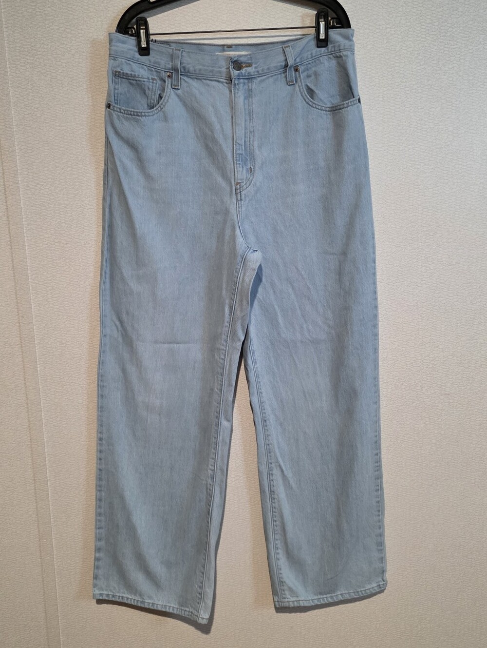 Levi's High Waisted Straight Jeans Size 32
